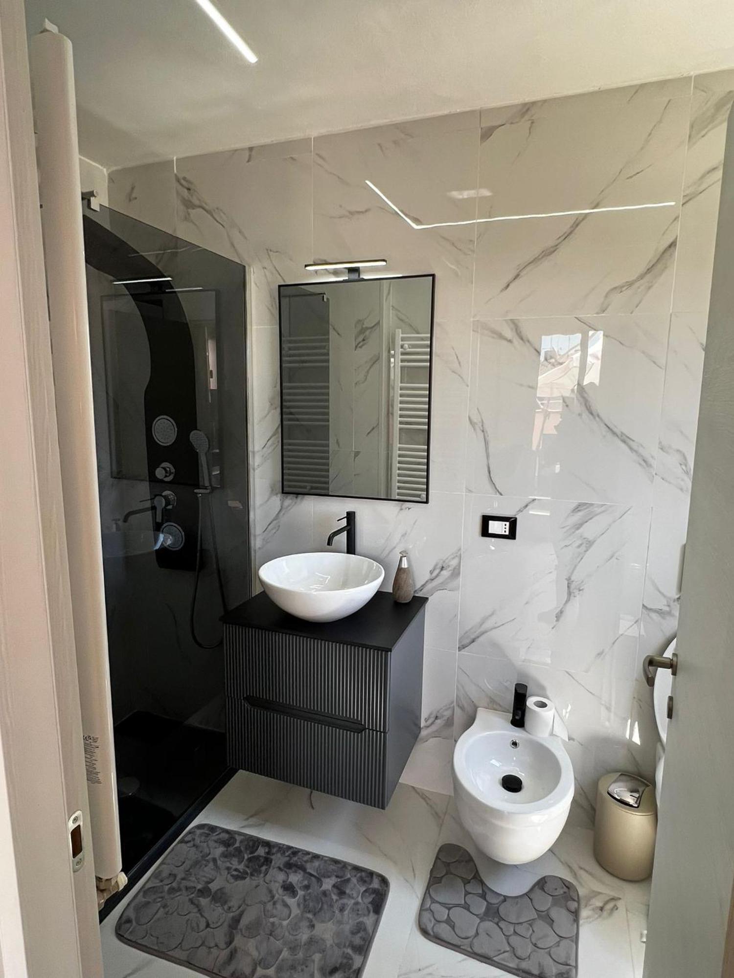 La Nuova Casa Aparthotel Ravenna Exteriör bild