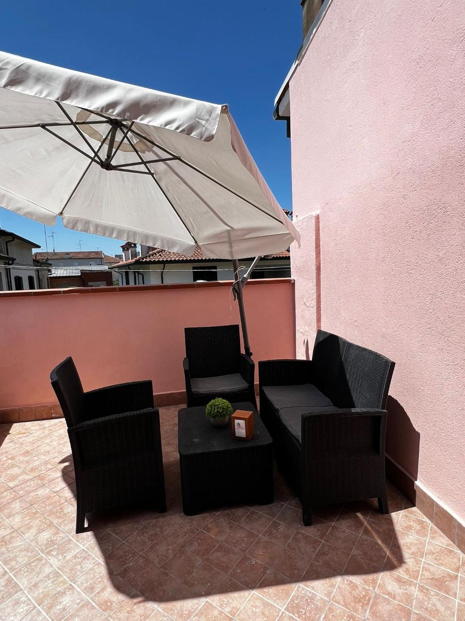La Nuova Casa Aparthotel Ravenna Exteriör bild